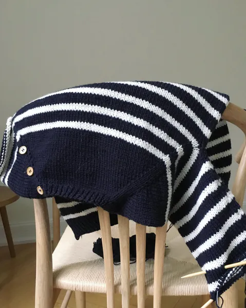 Hovedbilde Seaside Sweater genser junior 8-14 år PetiteKnit mønster*