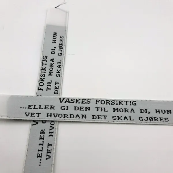 Hovedbilde Vaskes forsiktig...eller gi den til mora di, hun vet ...